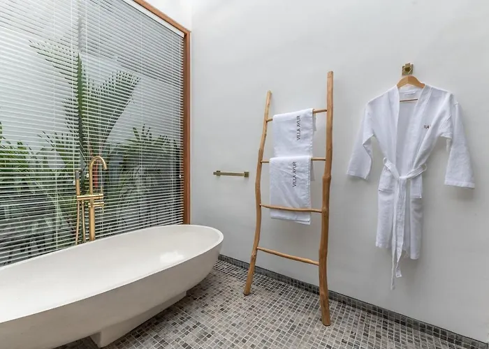 Ayur - Cocoon Private 10 Min To